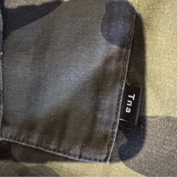 TNA Olive Green/black combat cargo pant elastic waist drawstring women’s Small - Picture 8 of 9